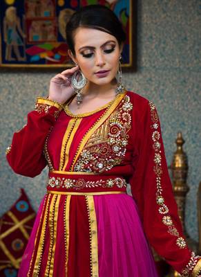 Maroon Embroidered Velvet Islamic Kaftans 3