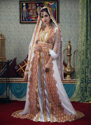 White Embroidered Silk Blend Islamic Kaftans 1