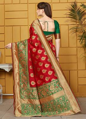 Red woven silk blend saree with blouse 5