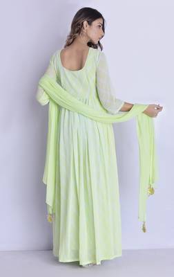 lime green leheriya angrakha dress with dupatta 3