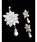 Flower Design Beautiful Diamond Pendant Set