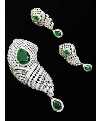 Classy Emerald Green Smart Look Diamond Pendant Set 1
