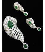 Classy Emerald Green Smart Look Diamond Pendant Set