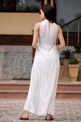 Halter Neck Overlapping Front Open Kurta With Trousers 3