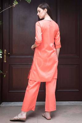 Coral & Grey Printed Kurta With Straight Pants 2