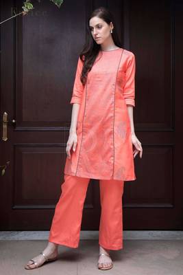 Coral & Grey Printed Kurta With Straight Pants 4