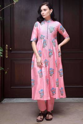 Pink Floral Printed Kurta With Straight Pants 4