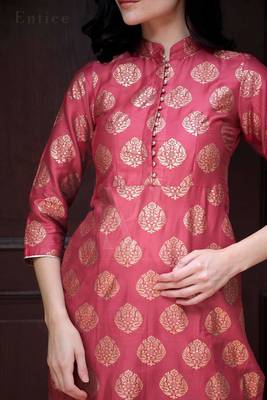 Vintage Pink & Gold Kurta With Trousers 3