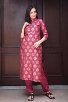 Vintage Pink & Gold Kurta With Trousers 4