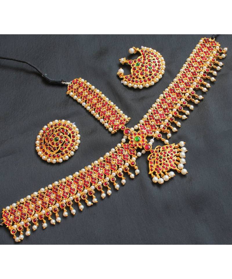 Beautiful Kemp Green Pearl Temple Designer Tikka