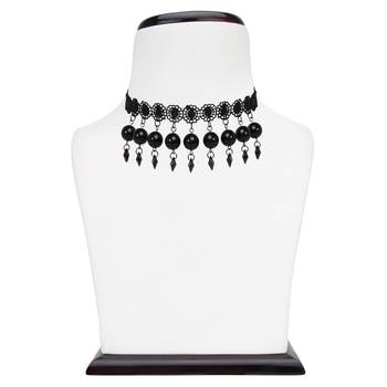 Black necklace-sets 2
