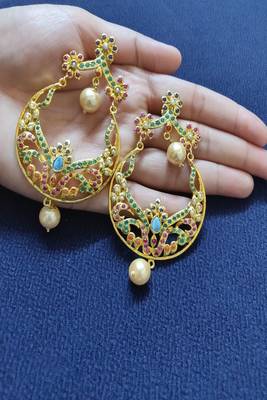 Gold crystal earrings 1