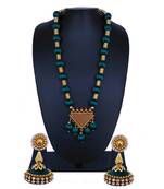 Green statement-jewellery