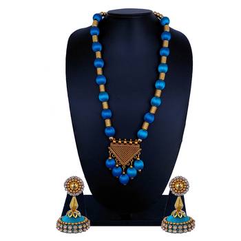 Blue statement-jewellery 1
