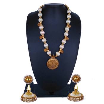 White Statement Jewellery 1