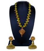 Green statement-jewellery