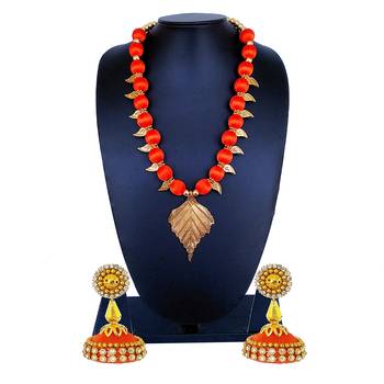 Orange statement-jewellery 1
