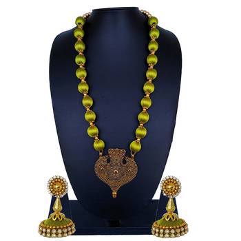 Green statement-jewellery 1
