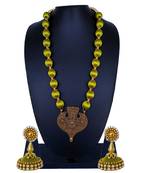 Green statement-jewellery