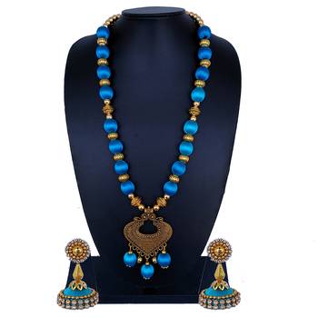 Blue statement-jewellery 1