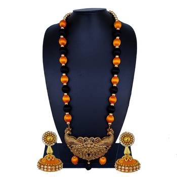 Gold statement-jewellery 1