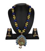 Blue statement-jewellery