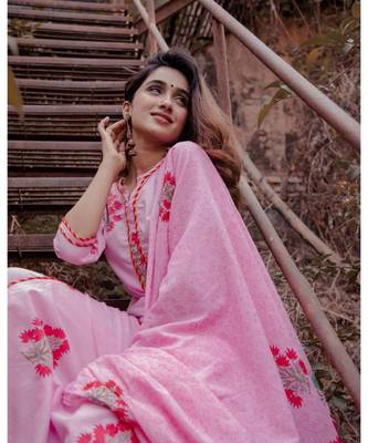 Mughal Butta Block Suit Set 4
