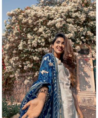 Indigo Dupatta Kurta Set 4