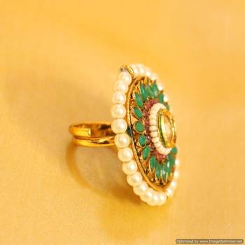 Elegant Green Polki Kundan Ring 2