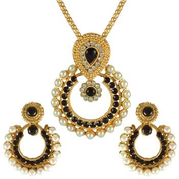 Black necklace-sets 1