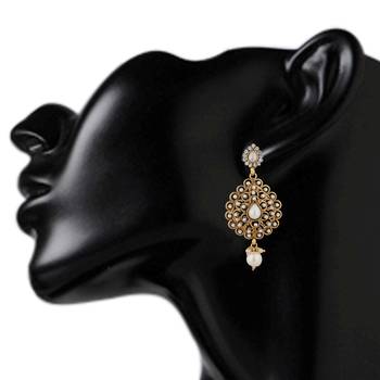 White cubic zirconia earrings 3