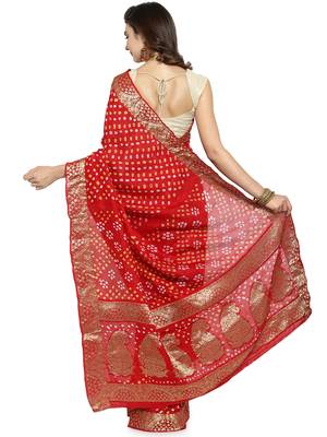 Red hand woven silk saree with blouse 3