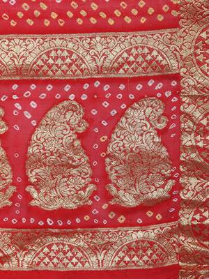 Red hand woven silk saree with blouse 5