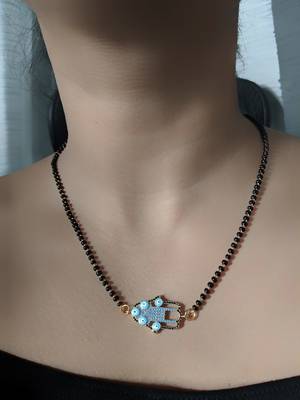 Elegant Gold Blue Diamond Hand Hamsa Pendant Black Beads Single Line Layer Short Chain Necklace 1