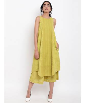Green Cotton Panelled Kurta Set 1