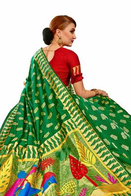 Green woven art silk saree with blouse 4