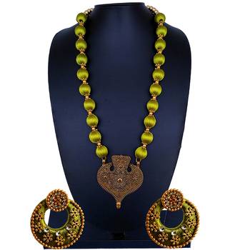Green indian-traditional-jewellery 1