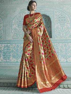 Gold woven banarasi saree with blouse 1