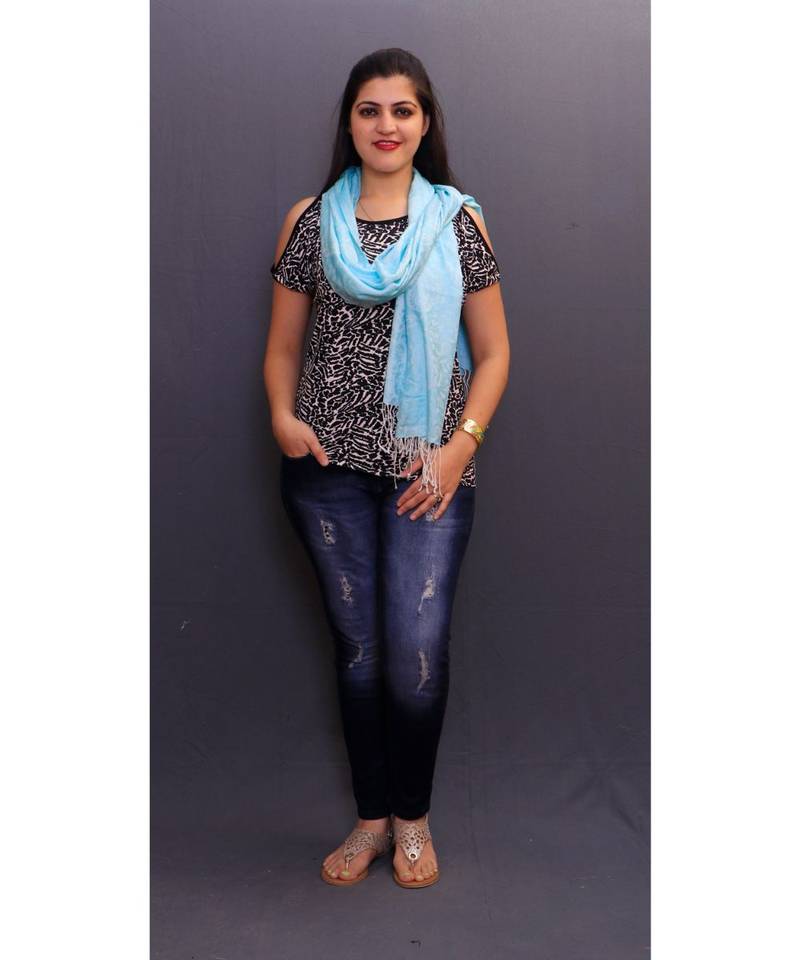 Delicate Wrap Along With Sky Blue Base And Paisleys Looks Elegant When Team Up With Denims Or Suit.