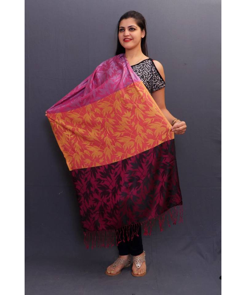 Delicate Wrap Along With Various Colours And Leafy Pattern Looks Extermly Different And Unique.