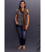 Delicate Wrap Along With Dense Pattern Gains Whole Attention And Looks Amazing.