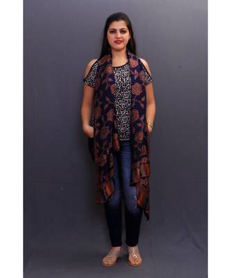 Delicate Wrap Along With Navy Blue Base And Amazing Overall Pattern Looks Quite Unique. 1