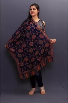 Delicate Wrap Along With Navy Blue Base And Amazing Overall Pattern Looks Quite Unique.
