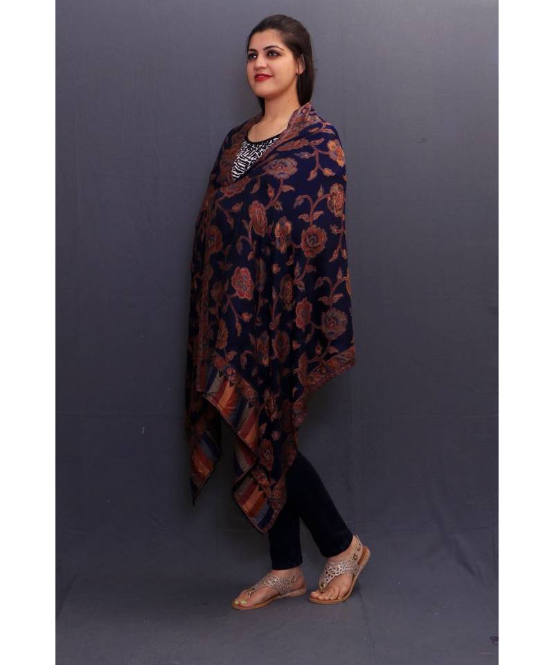 Delicate Wrap Along With Navy Blue Base And Amazing Overall Pattern Looks Quite Unique.