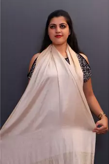 Delicate Wrap Along With Cream Base And Highly Defined Broad Border Gains Whole Attention.