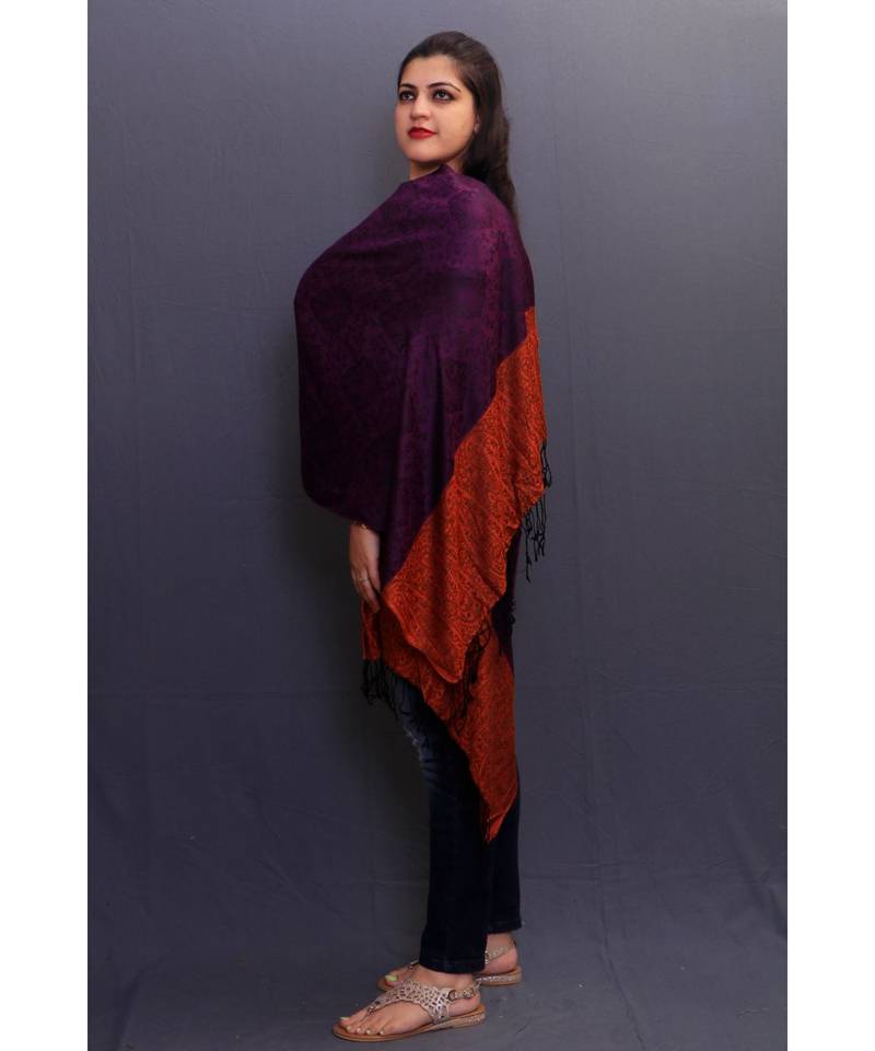 Delicate Wrap Along With Dark Purple Base And Highly Defined Broad Border Gains Whole Attention.