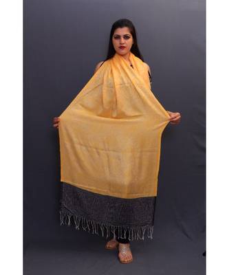 Delicate Wrap Along With Yellow Base And Highly Defined Broad Border Gains Whole Attention. 2