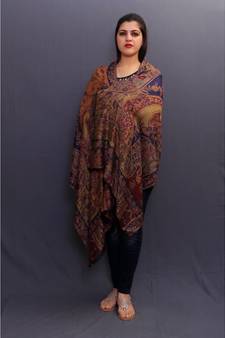 Navy Blue Colour Delicate Wrap Along With Dense Pattern Gains Whole Attention And Looks Amazing.