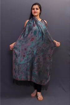 Delicate Wrap Along With Dense Pattern Gains Whole Attention And Looks Amazing On The Wearer.