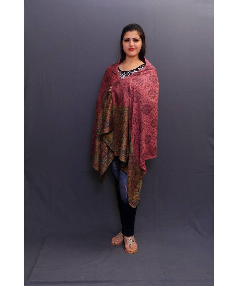 Delicate Wrap Along With Magical Black Base And Highly Defined Broad Border Gains Whole Attention.